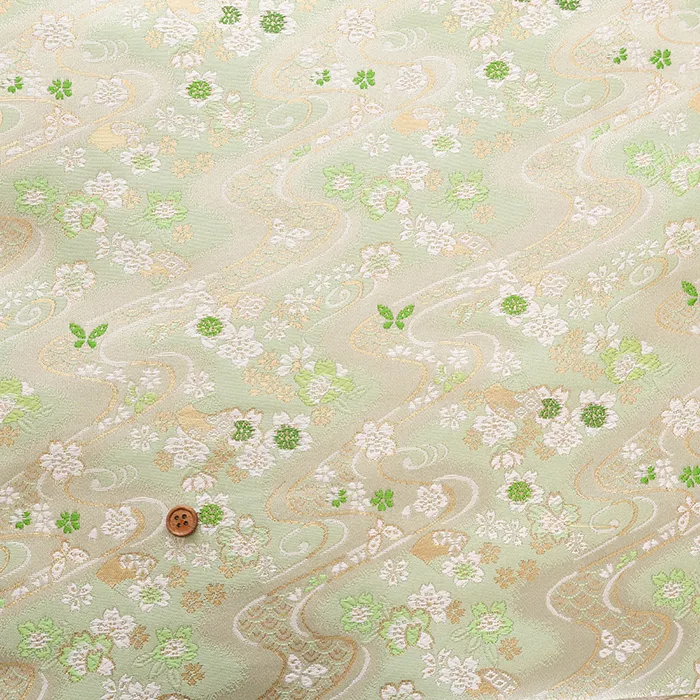 金襴　流水蝶