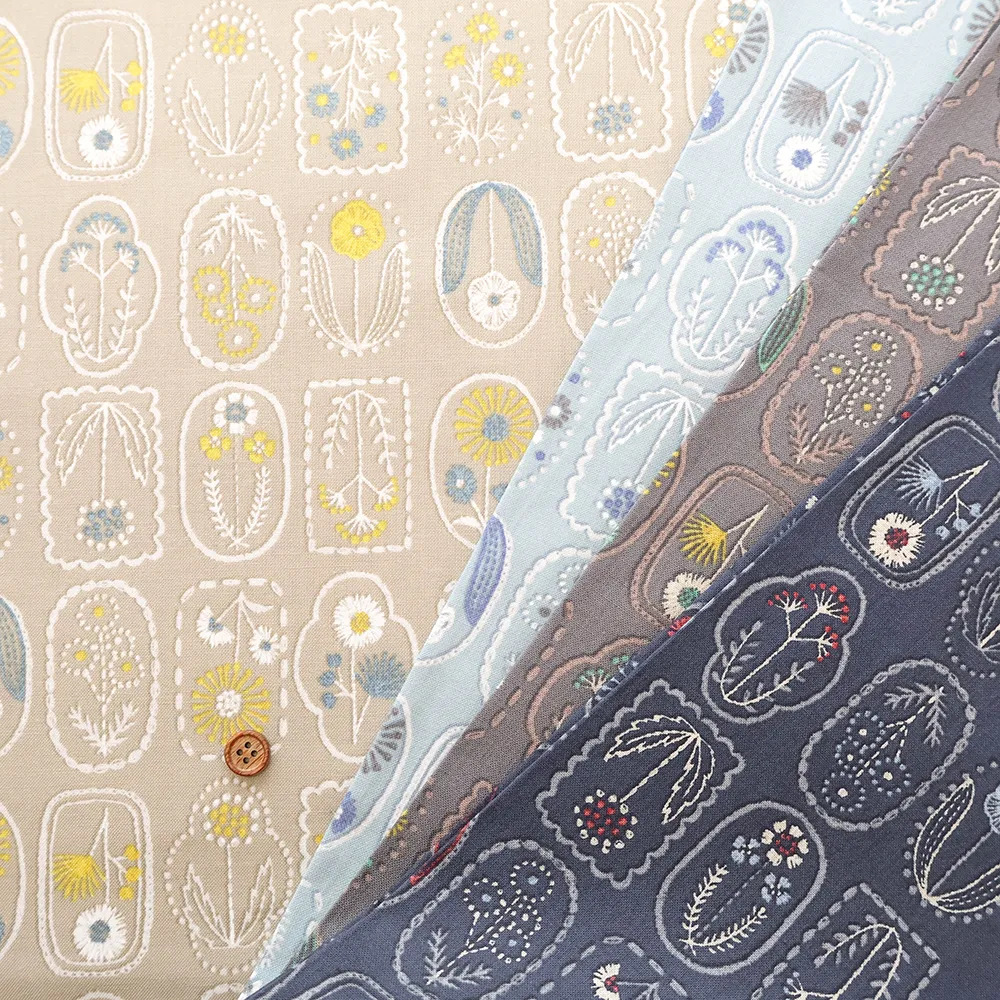コットンシーチングプリント生地　刺繍風フラワー