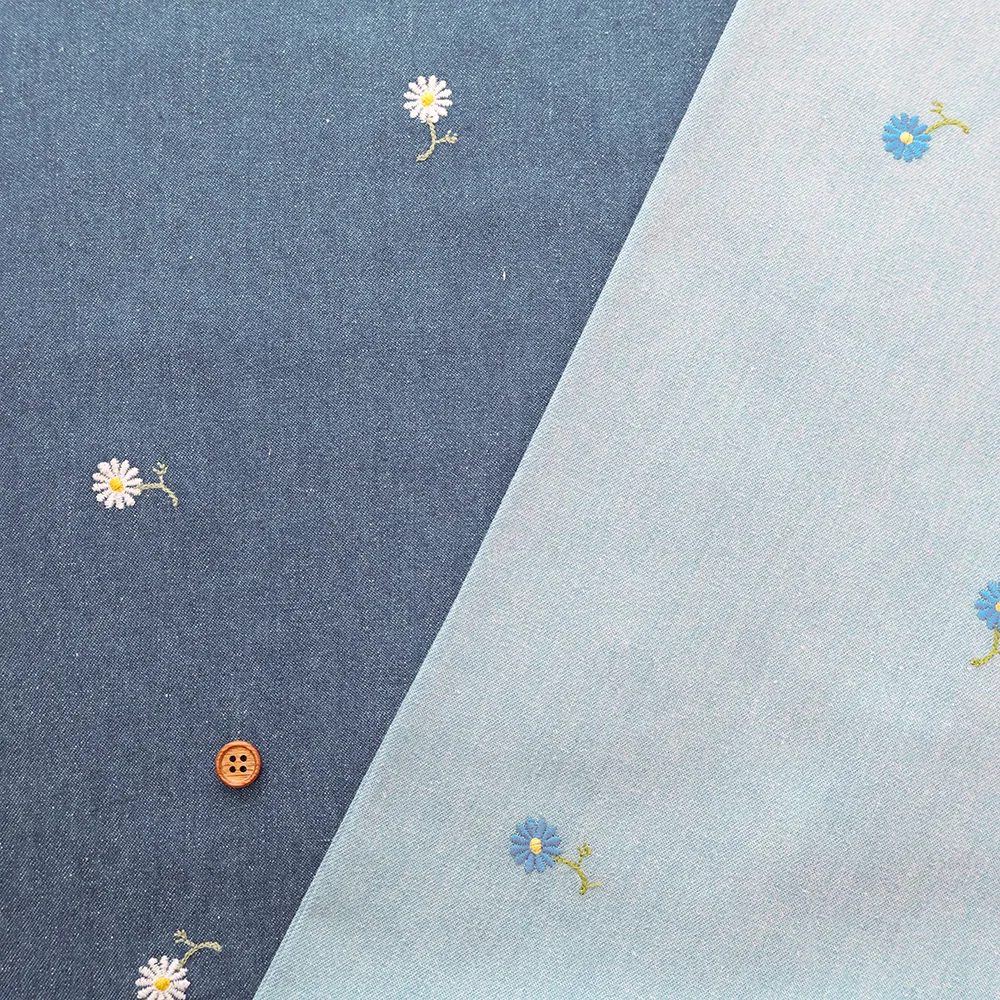 中国製　コットン5オンスソフトデニム刺繍生地　マーガレット