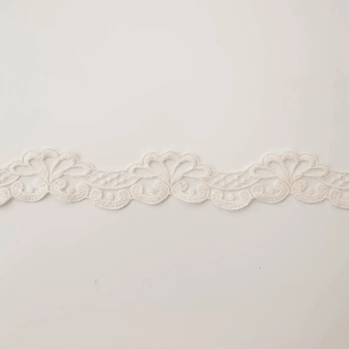 韓国製　チュールレース刺繍