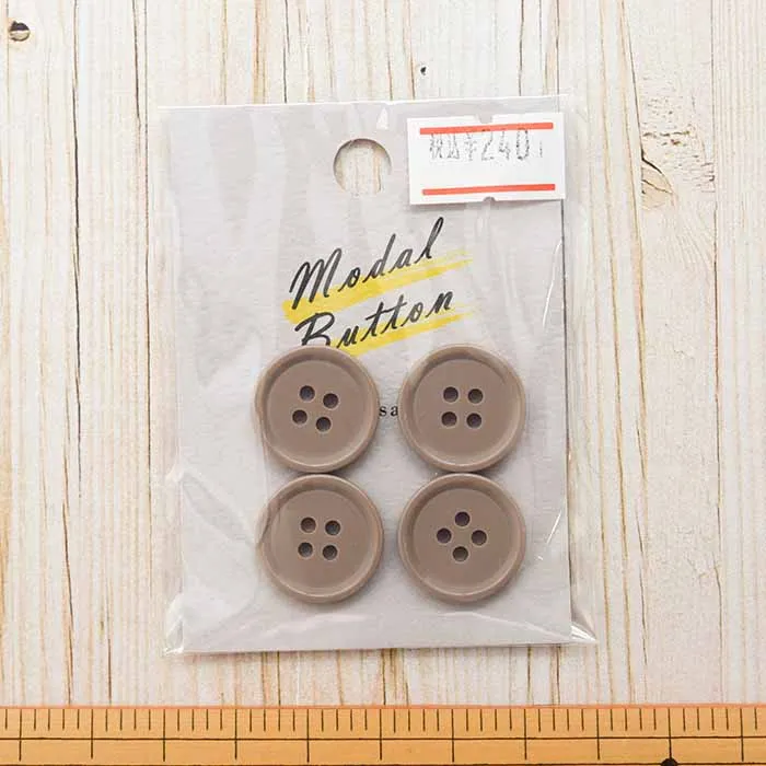 四つ穴ポリエステルボタン　18mm　4個入り